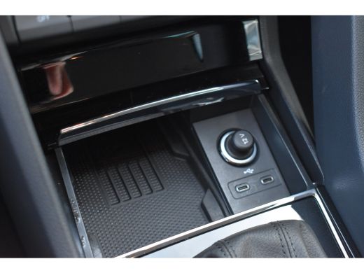 Skoda Karoq 1.5 TSI 150PK DSG-7 Business Edition | TREKHAAK | CAMERA | NAVIGATIE | LED | KEYLESS | VERLENGDE ... ActivLease financial lease