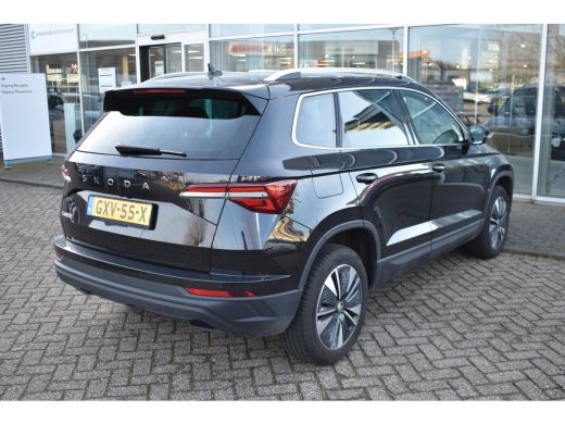 Skoda Karoq 1.5 TSI 150PK DSG-7 Business Edition | TREKHAAK | CAMERA | NAVIGATIE | LED | KEYLESS | VERLENGDE ... ActivLease financial lease