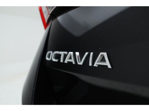 Skoda Octavia Combi 1.4 TSI iV PHEV Business Edition Volleder, navigatie, climate, stoelverw. ActivLease financial lease