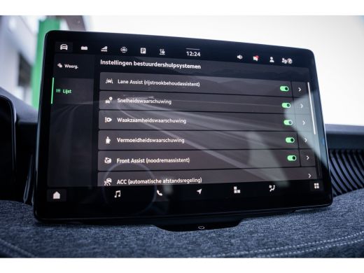 Skoda Superb Combi 1.5 TSI iV First Edition | Achteruitrijcamera | Extra getint glas | Navigatiesysteem ActivLease financial lease