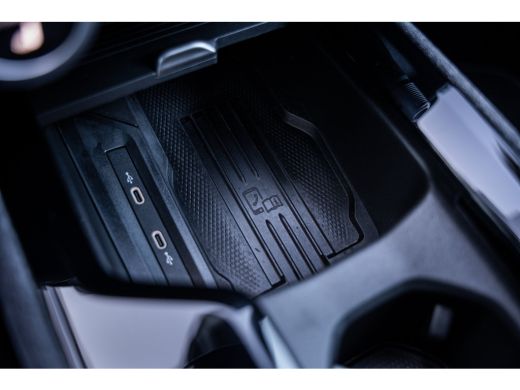 Skoda Superb Combi 1.5 TSI iV First Edition | Achteruitrijcamera | Extra getint glas | Navigatiesysteem ActivLease financial lease