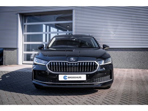 Skoda Superb Combi 1.5 TSI iV First Edition | Achteruitrijcamera | Extra getint glas | Navigatiesysteem ActivLease financial lease