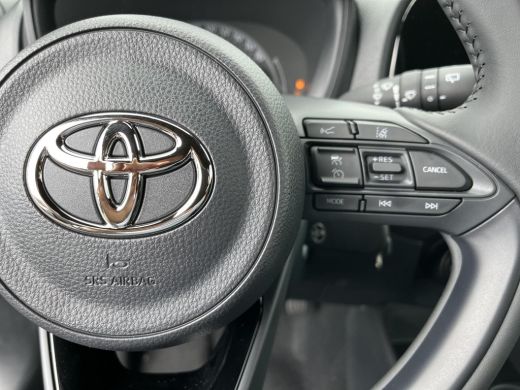 Toyota Aygo 1.0 VVT-i MT Play | Airconditioning | Carplay | Parkeercamera | Adaptive cruise control | ActivLease financial lease