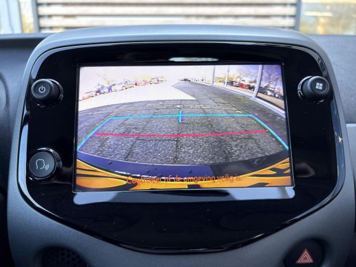 Toyota Aygo 1.0 VVT-i x-play **APPLE CARPLAY/ BEGRENZER/ TOERENTELLER** ActivLease financial lease