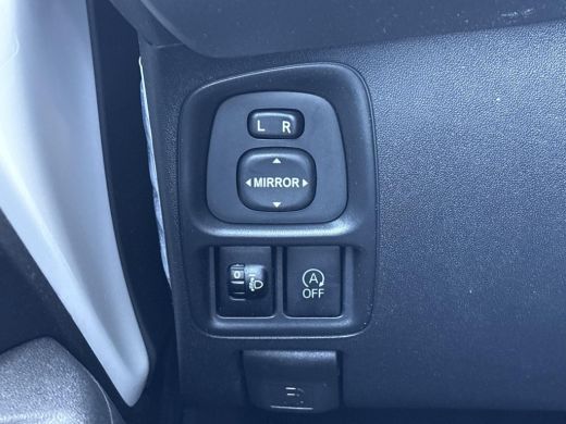 Toyota Aygo 1.0 VVT-i x-play **APPLE CARPLAY/ BEGRENZER/ TOERENTELLER** ActivLease financial lease