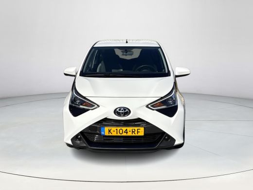 Toyota Aygo 1.0 VVT-i x-play **APPLE CARPLAY/ BEGRENZER/ TOERENTELLER** ActivLease financial lease