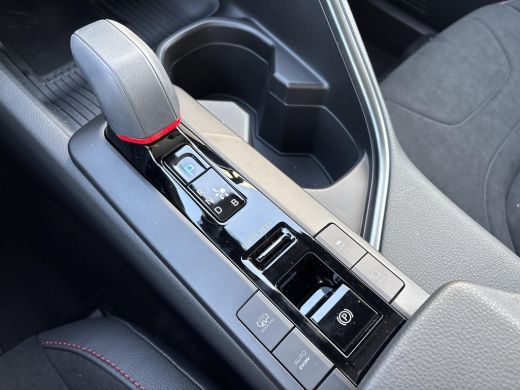 Toyota C-HR 2.0 Plug-in Hybrid 220 GR SPORT **NIEUWE AUTO/ PLUG IN HYBRIDE/ DIRECT LEVERBAAR** ActivLease financial lease