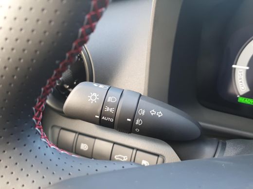 Toyota C-HR 2.0 Plug-in Hybrid 220 GR SPORT **NIEUWE AUTO/ PLUG IN HYBRIDE/ DIRECT LEVERBAAR** ActivLease financial lease