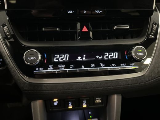 Toyota Corolla Cross Hybrid 200 Executive ActivLease financial lease