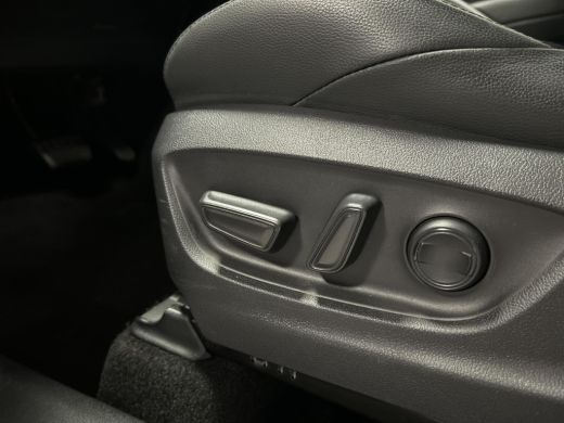 Toyota Corolla Cross Hybrid 200 Executive ActivLease financial lease