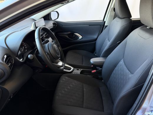 Toyota Yaris 1.5 HYBRID STOEL/STUUR VERW CARPLAY CAMERA LMV ADAP.CRUISE ✅ Top Auto's Wijchen , Al 30 Jaar verk... ActivLease financial lease