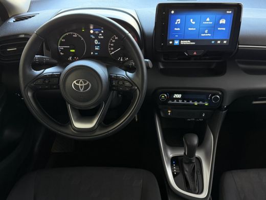 Toyota Yaris 1.5 HYBRID STOEL/STUUR VERW CARPLAY CAMERA LMV ADAP.CRUISE ✅ Top Auto's Wijchen , Al 30 Jaar verk... ActivLease financial lease