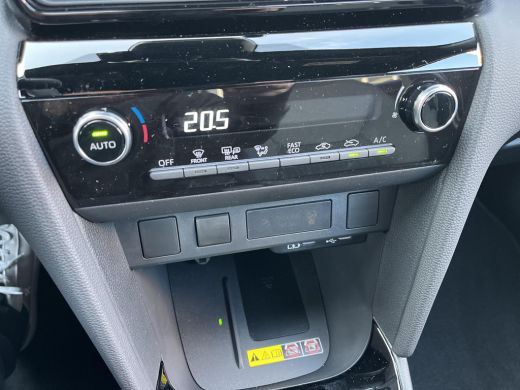 Toyota Yaris Cross 1.5 Hybrid 130 Dynamic | Emotional red premium metallic | 2026 model | Nieuw uit voorraad leverba... ActivLease financial lease