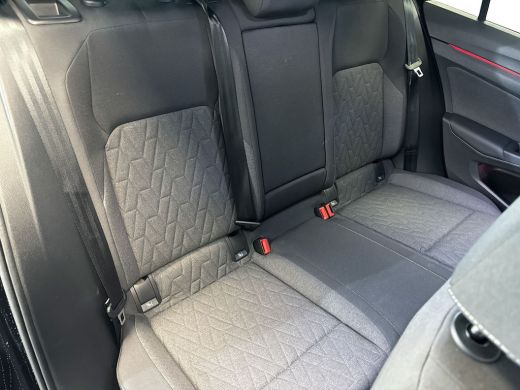 Volkswagen Golf 1.5 204pk eHybrid Life Edition Licht en Zicht Pakket incl. Light Assist | Parkeerassistent 'Park ... ActivLease financial lease