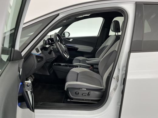 Volkswagen ID.3 First Max 58 kWh [ 3-Fase-11kW ] {SOH-89%} (INCL-BTW) *HEATPUMP | PANO | HEAD-UP | ADAPTIVE-CRUIS... ActivLease financial lease