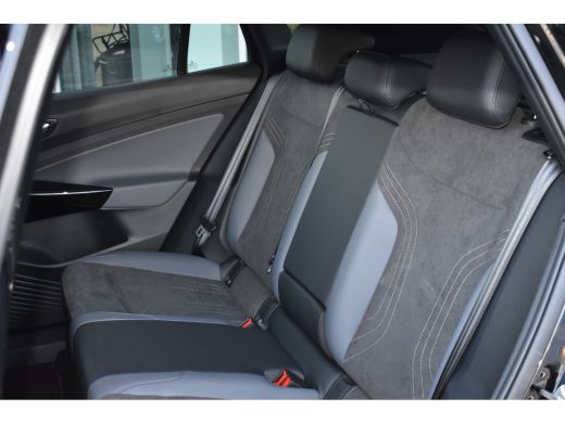 Volkswagen ID.4 77 kWh 286PK Pro Limited Edition | BLACK EDITION | 19 INCH | NAVIGATIE | CAMERA | STOEL + STUURVE... ActivLease financial lease