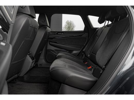 Volkswagen ID.7 286pk Pro Limited Edition | Trekhaak | Stoelen Elektrisch | Stoelverwarming & Massage | 20" | Tra... ActivLease financial lease