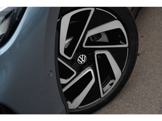 Volkswagen ID.7 286pk Pro Limited Edition | Trekhaak | Stoelen Elektrisch | Stoelverwarming & Massage | 20" | Tra... ActivLease financial lease