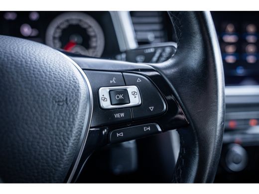 Volkswagen T-Roc 1.0 TSI Style | Airco | Cruise control adaptief | Lichtmetalen velgen 16" ActivLease financial lease