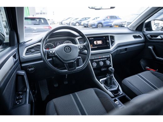 Volkswagen T-Roc 1.0 TSI Style | Airco | Cruise control adaptief | Lichtmetalen velgen 16" ActivLease financial lease