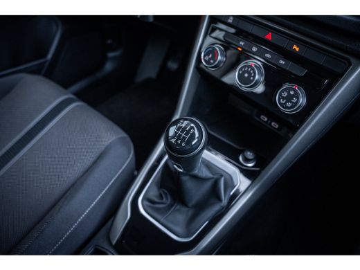 Volkswagen T-Roc 1.0 TSI Style | Airco | Cruise control adaptief | Lichtmetalen velgen 16" ActivLease financial lease