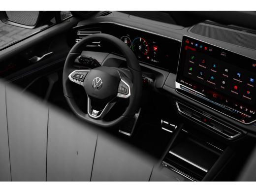 Volkswagen Tiguan R-Line Edition - eHybrid Automaat | Panoramisch schuif-, kanteldak, elektrisch bedienbaar ActivLease financial lease