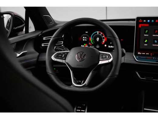 Volkswagen Tiguan R-Line Edition - eHybrid Automaat | Panoramisch schuif-, kanteldak, elektrisch bedienbaar ActivLease financial lease