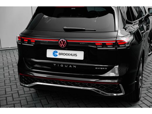 Volkswagen Tiguan R-Line Edition - eHybrid Automaat | Panoramisch schuif-, kanteldak, elektrisch bedienbaar ActivLease financial lease