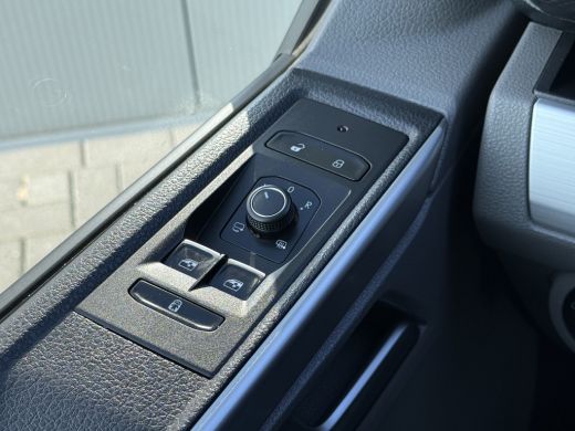 Volkswagen Transporter 2.0 TDI 204 PK BULLI / L2H1 / DSG AUT / 1e EIG. / 4 JAAR FABRIEKSGAR !! / STOELVERW / CAMERA / AD... ActivLease financial lease