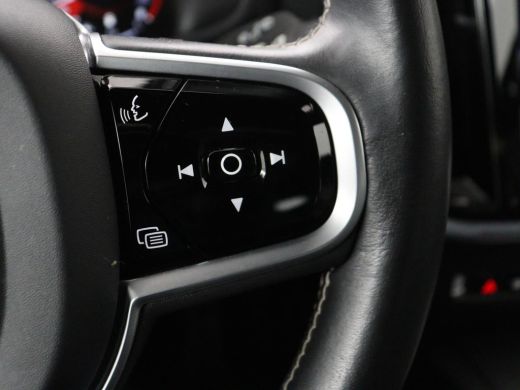 Volvo  V60 2.0 B4 R-Design | Stoelverwarming | Adaptive cruise | Carplay | Camera | Keyless | Navigatie | Ha... ActivLease financial lease