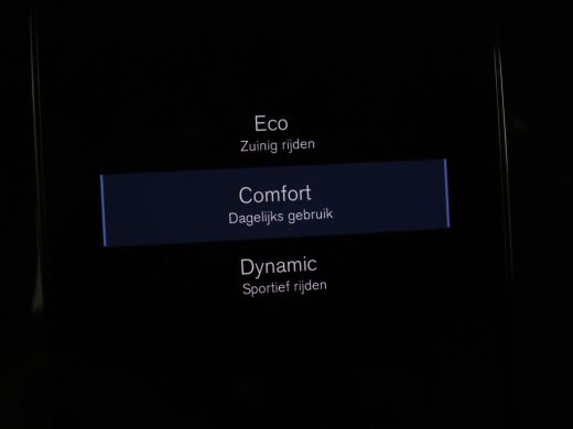 Volvo  V60 2.0 B4 R-Design | Stoelverwarming | Adaptive cruise | Carplay | Camera | Keyless | Navigatie | Ha... ActivLease financial lease