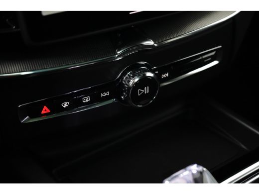 Volvo  XC60 2.0 T6 AWD Recharge Plus Black Edition | Panoramadak | Harman/Kardon | Memory | Head-up | 360 Camera ActivLease financial lease