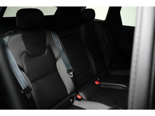 Volvo  XC60 2.0 T6 Plug-in hybrid AWD Plus Black Edition | Achterruitverwarming | Achteruitrijcamera | Elektr... ActivLease financial lease