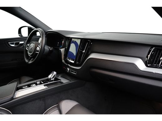 Volvo  XC60 2.0 T6 Plug-in hybrid AWD Plus Black Edition | Achterruitverwarming | Achteruitrijcamera | Elektr... ActivLease financial lease