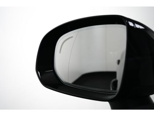 Volvo  XC60 2.0 T6 Plug-in hybrid AWD Plus Black Edition | Achterruitverwarming | Achteruitrijcamera | Elektr... ActivLease financial lease