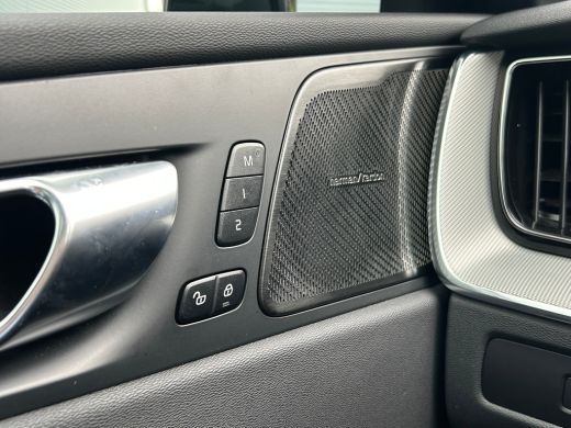 Volvo  XC60 T6 Plus Dark Recharge Plug-In Hybrid AWD | Pano | Memory | 360 camera | Verwarmde voorruit | BLIS... ActivLease financial lease