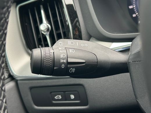 Volvo  XC60 T6 Plus Dark Recharge Plug-In Hybrid AWD | Pano | Memory | 360 camera | Verwarmde voorruit | BLIS... ActivLease financial lease