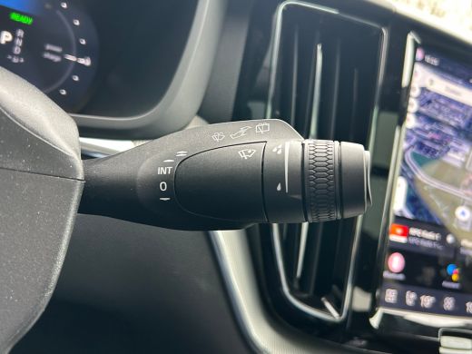 Volvo  XC60 T6 Plus Dark Recharge Plug-In Hybrid AWD | Pano | Memory | 360 camera | Verwarmde voorruit | BLIS... ActivLease financial lease