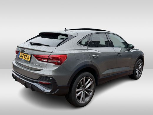 Audi Q3 45 TFSI eHybrid 245pk | Leder | Pano dak ActivLease financial lease