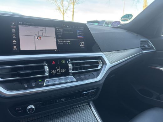 BMW 3 Serie Touring 318i Business Edition | M Pakket | Sfeerverlichting | Apple Carplay | Parkeercamera ActivLease financial lease