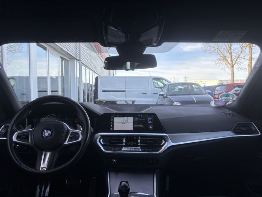 BMW 3 Serie Touring 318i Business Edition | M Pakket | Sfeerverlichting | Apple Carplay | Parkeercamera ActivLease financial lease