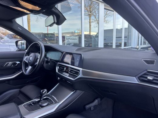 BMW 3 Serie Touring 318i Business Edition | M Pakket | Sfeerverlichting | Apple Carplay | Parkeercamera ActivLease financial lease
