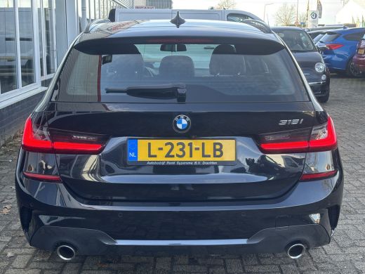 BMW 3 Serie Touring 318i Business Edition | M Pakket | Sfeerverlichting | Apple Carplay | Parkeercamera ActivLease financial lease