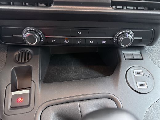 Fiat Dobl&ograve; L2 1.5 100pk Camera | PDC | AIRCO | CARPLAY | NAVI | ActivLease financial lease