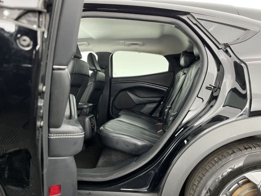 Ford Mustang Mach-E Mach-E RWD 75 kWh [ 3-Fase-11kW ] {SOH-83%} (INCL-BTW)  Aut. *LEATHER | FULL-LED | DAB | DIGI-COC... ActivLease financial lease