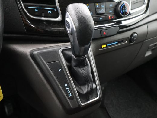 Ford Transit Custom 2.0 TDCI 130 PK AUT. L2H1 DUBBEL CABINE LIMITED | 2 SCHUIFDEUREN | TREKHAAK | CAMERA | STOELVERW. | ActivLease financial lease