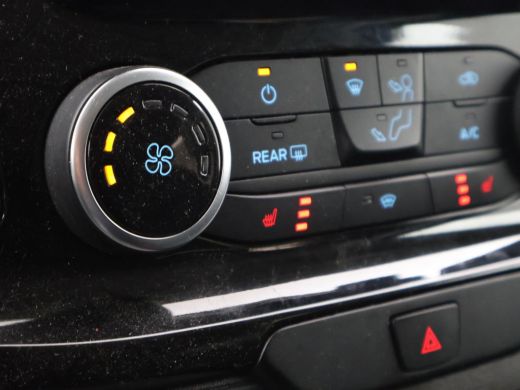 Ford Transit Custom 2.0 TDCI 130 PK AUT. L2H1 DUBBEL CABINE LIMITED | 2 SCHUIFDEUREN | TREKHAAK | CAMERA | STOELVERW. | ActivLease financial lease