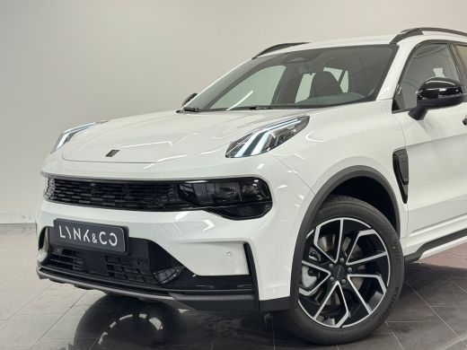 Lynk & Co 01 1.5 Core | Trekhaak | Achteruitrijcamera | Apple Carplay/Android Auto | Cruise control adaptief | ActivLease financial lease