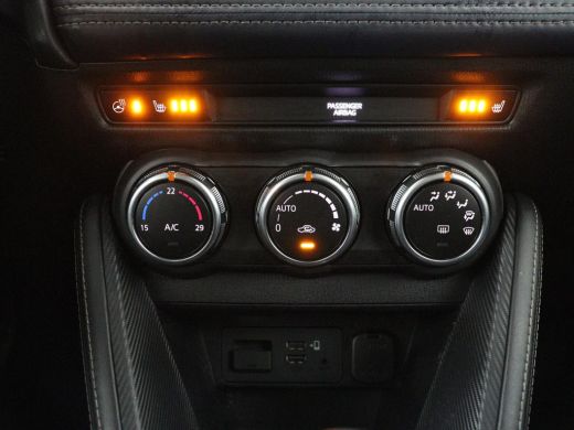 Mazda 2 1.5 Skyact-G Luxury | Stoel & stuurverwarming | Head-Up | Camera | Carplay | Keyless | Full LED |... ActivLease financial lease