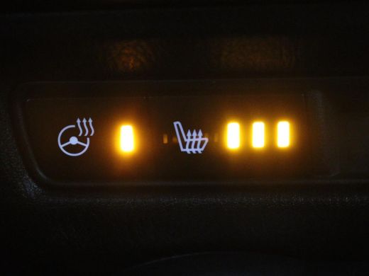 Mazda 2 1.5 Skyact-G Luxury | Stoel & stuurverwarming | Head-Up | Camera | Carplay | Keyless | Full LED |... ActivLease financial lease